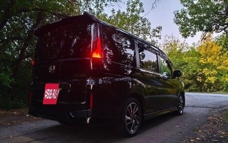 Honda Stepwgn IV, 2021 год, 1 900 000 рублей, 4 фотография