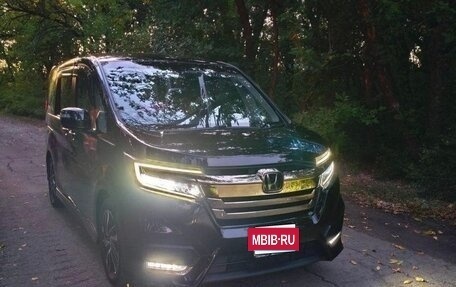 Honda Stepwgn IV, 2021 год, 1 900 000 рублей, 12 фотография