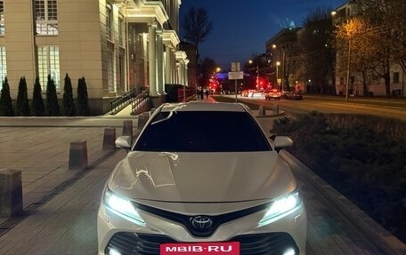 Toyota Camry, 2020 год, 2 790 000 рублей, 2 фотография