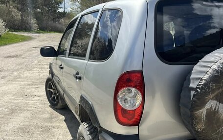 Chevrolet Niva I рестайлинг, 2003 год, 390 000 рублей, 7 фотография