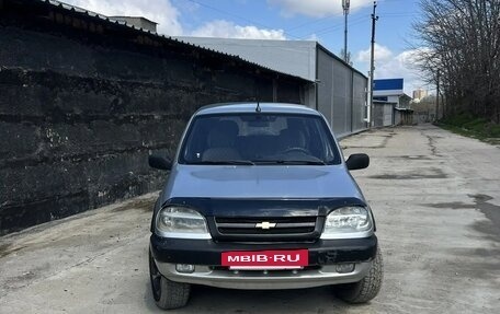 Chevrolet Niva I рестайлинг, 2003 год, 390 000 рублей, 2 фотография