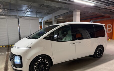 Hyundai Staria, 2021 год, 5 750 000 рублей, 3 фотография