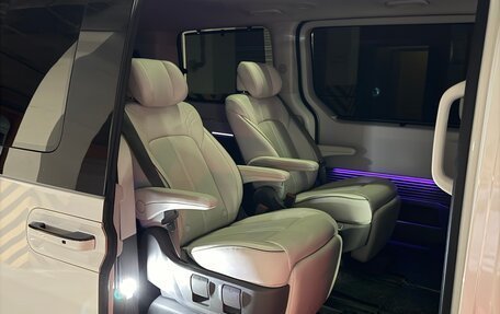 Hyundai Staria, 2021 год, 5 750 000 рублей, 8 фотография