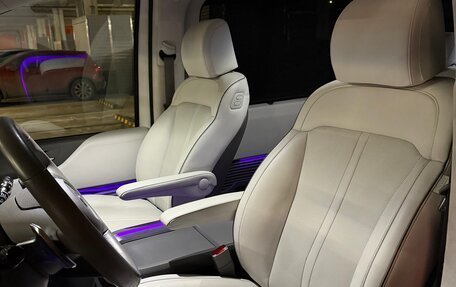 Hyundai Staria, 2021 год, 5 750 000 рублей, 14 фотография