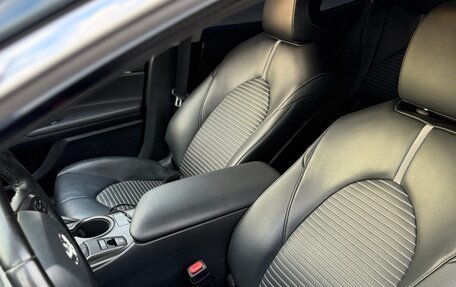 Toyota Camry, 2021 год, 2 790 000 рублей, 10 фотография