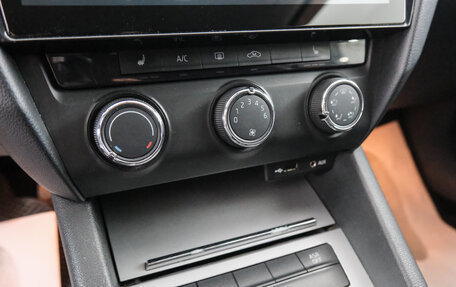 Skoda Octavia, 2014 год, 999 000 рублей, 18 фотография