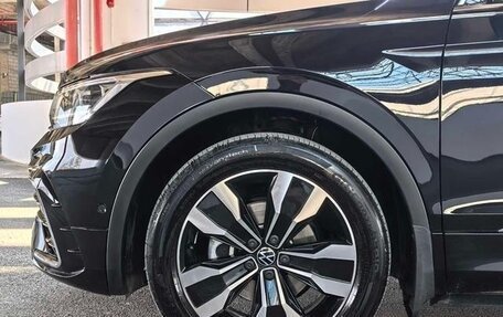 Volkswagen Tiguan, 2025 год, 4 250 000 рублей, 13 фотография