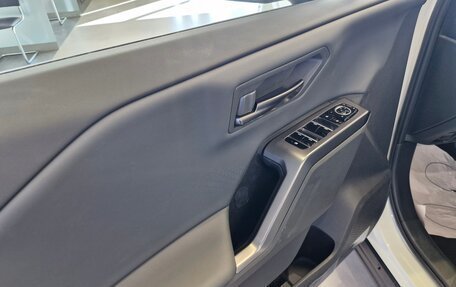 Toyota RAV4, 2026 год, 4 390 000 рублей, 13 фотография