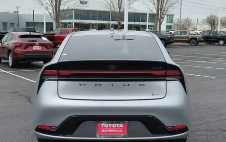 Toyota Prius IV XW50, 2024 год, 4 210 000 рублей, 4 фотография