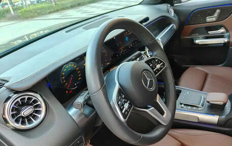 Mercedes-Benz GLB, 2022 год, 2 690 025 рублей, 4 фотография