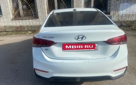 Hyundai Solaris II рестайлинг, 2018 год, 800 000 рублей, 2 фотография