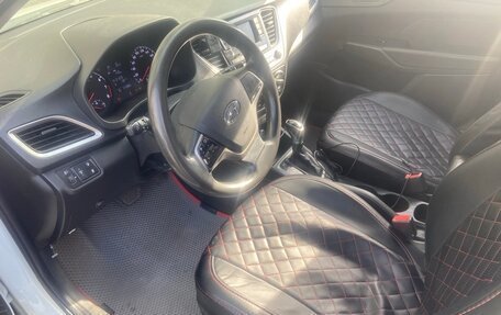 Hyundai Solaris II рестайлинг, 2018 год, 800 000 рублей, 5 фотография