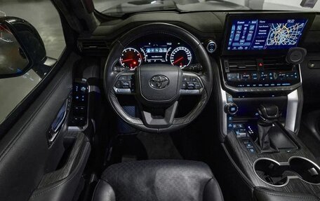 Toyota Land Cruiser, 2024 год, 22 000 000 рублей, 25 фотография