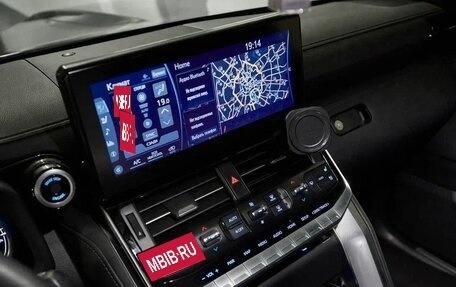 Toyota Land Cruiser, 2024 год, 22 000 000 рублей, 13 фотография