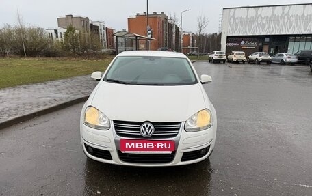 Volkswagen Jetta VI, 2010 год, 565 000 рублей, 3 фотография