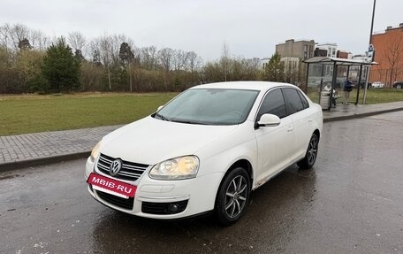 Volkswagen Jetta VI, 2010 год, 565 000 рублей, 2 фотография