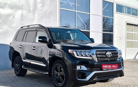 Toyota Land Cruiser 200, 2015 год, 3 580 000 рублей, 2 фотография