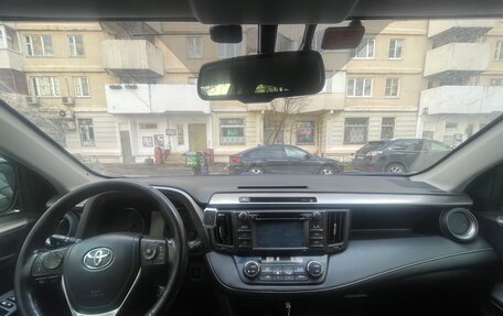 Toyota RAV4, 2016 год, 2 000 000 рублей, 5 фотография