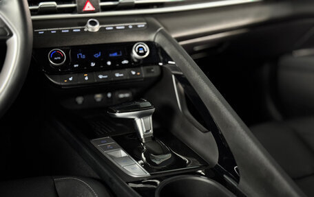 Hyundai Elantra, 2024 год, 2 249 000 рублей, 21 фотография