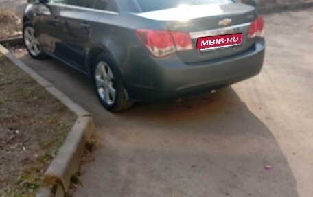 Chevrolet Cruze II, 2010 год, 700 000 рублей, 2 фотография