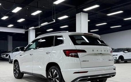 Skoda Karoq I, 2022 год, 2 235 000 рублей, 4 фотография