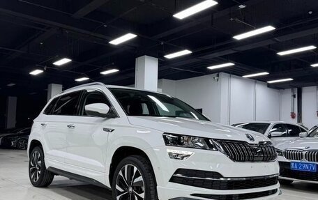Skoda Karoq I, 2022 год, 2 235 000 рублей, 2 фотография