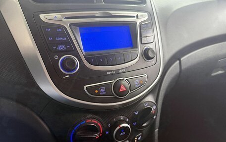 Hyundai Solaris II рестайлинг, 2013 год, 739 000 рублей, 12 фотография