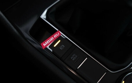 Volkswagen Tiguan II, 2019 год, 1 875 000 рублей, 17 фотография