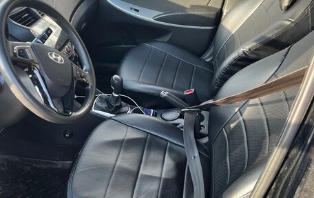 Hyundai Solaris II рестайлинг, 2011 год, 690 000 рублей, 9 фотография