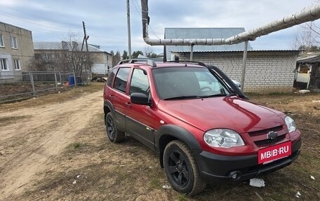 Chevrolet Niva I рестайлинг, 2016 год, 800 000 рублей, 24 фотография