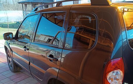 Chevrolet Niva I рестайлинг, 2017 год, 800 000 рублей, 3 фотография