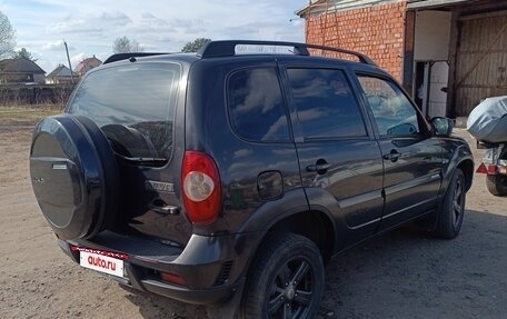 Chevrolet Niva I рестайлинг, 2017 год, 800 000 рублей, 14 фотография