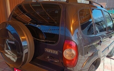 Chevrolet Niva I рестайлинг, 2017 год, 800 000 рублей, 4 фотография