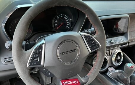 Chevrolet Camaro VI, 2017 год, 9 800 000 рублей, 12 фотография