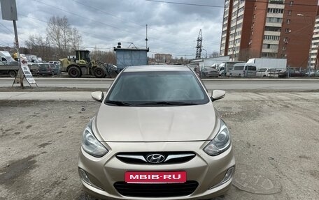Hyundai Solaris II рестайлинг, 2011 год, 750 000 рублей, 1 фотография