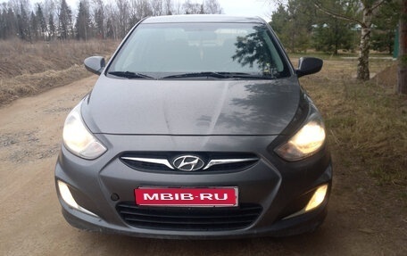 Hyundai Solaris II рестайлинг, 2014 год, 850 000 рублей, 1 фотография