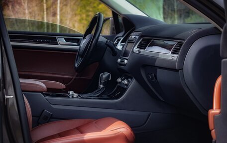 Volkswagen Touareg III, 2016 год, 3 575 000 рублей, 11 фотография