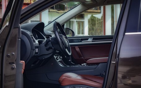 Volkswagen Touareg III, 2016 год, 3 575 000 рублей, 9 фотография