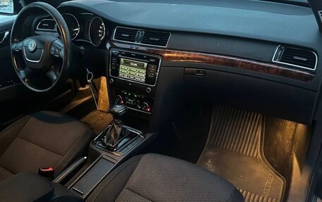 Skoda Superb III рестайлинг, 2012 год, 930 000 рублей, 13 фотография