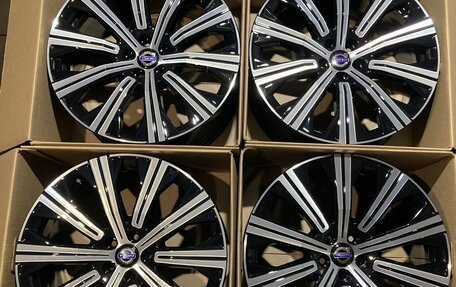 Volvo XC90 II рестайлинг, 2018 год, 4 000 000 рублей, 18 фотография