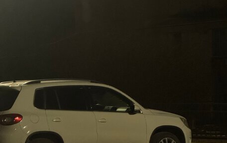 Volkswagen Tiguan I, 2010 год, 850 000 рублей, 2 фотография