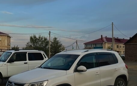 Volkswagen Tiguan I, 2010 год, 850 000 рублей, 4 фотография