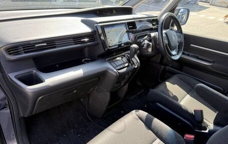 Honda Stepwgn IV, 2021 год, 2 100 000 рублей, 10 фотография