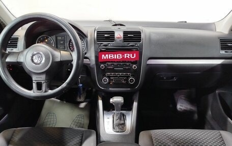 Volkswagen Jetta VI, 2010 год, 780 000 рублей, 12 фотография