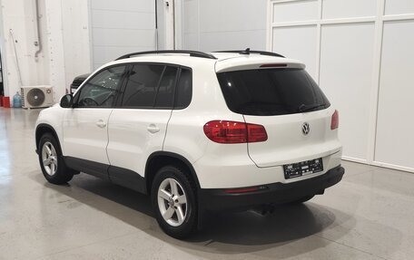 Volkswagen Tiguan I, 2015 год, 1 600 000 рублей, 4 фотография