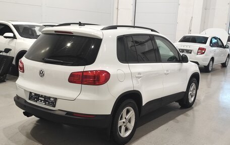 Volkswagen Tiguan I, 2015 год, 1 600 000 рублей, 6 фотография