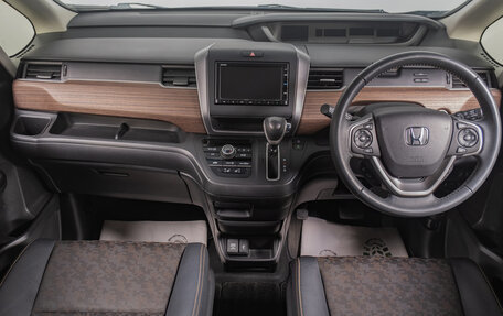 Honda Freed II, 2020 год, 2 049 000 рублей, 12 фотография