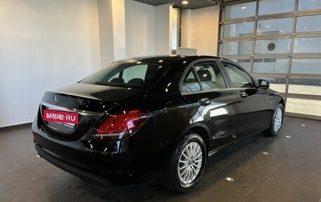 Mercedes-Benz C-Класс, 2019 год, 2 992 000 рублей, 3 фотография
