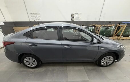 Hyundai Solaris II рестайлинг, 2018 год, 1 350 000 рублей, 8 фотография