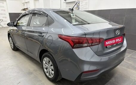 Hyundai Solaris II рестайлинг, 2018 год, 1 350 000 рублей, 5 фотография